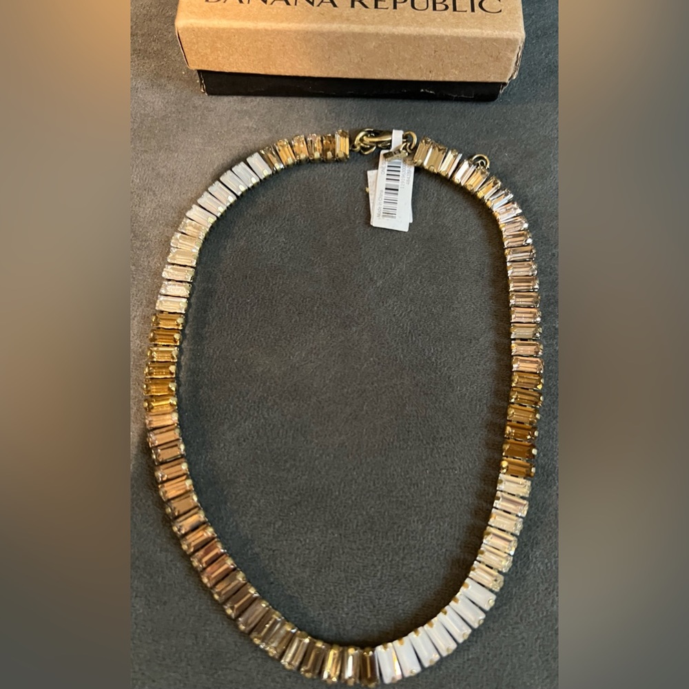 NWT Banana Republic Gold and Crystal Necklace